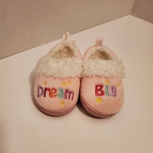 Adorable infant slippers size 2